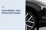 voordelen van financial lease thumbnail met velgen van zwarte auto zichtbaar